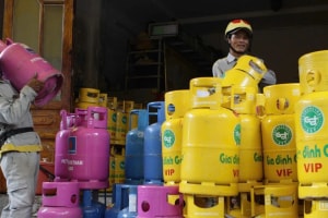 Nguồn cung bảo đảm, vì sao giá gas bán lẻ liên tục tăng?