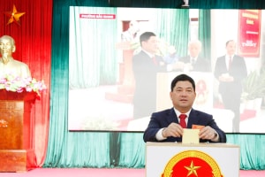 Háo hức từ đêm để đi bỏ phiếu