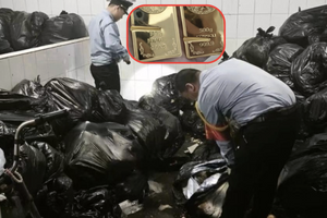 Cả gia đình bới tung 10 tấn rác để tìm lại số vàng trị giá gần 6 tỷ đồng