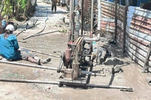 Ép cọc làm hàng rào, 2 người đàn ông ở Cà Mau bị điện giật tử vong