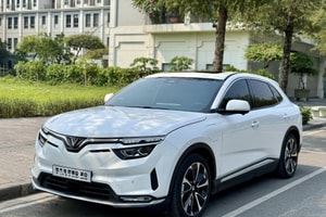Bán chiếc chiếc SUV cỡ D thương hiệu Nhật Bản mua VinFast VF 8, sau vài tháng bị va chạm trên đường, chủ xe đã tuyên bố thẳng tình trạng