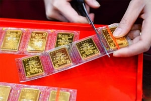 Giá vàng hôm nay (17/3): Vàng trong nước giảm phiên đầu tuần, vàng thế giới chạm đáy gần 1 tháng