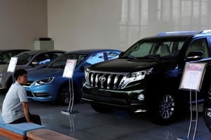 Giới trẻ Triều Tiên: Không biết lái xe vẫn mua ô tô kiếm 800 USD/tháng