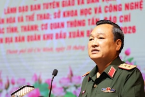 Gần 10.000 cán bộ, chiến sĩ Quân khu 7 được thăng quân hàm, nâng lương trước niên hạn
