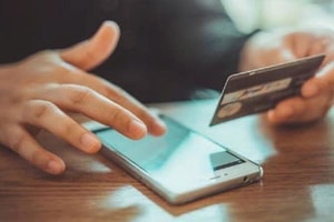 Trước 28/3, công an đề nghị người từng giao dịch với tài khoản Techcombank và Vietcombank sau đây khẩn trương trình báo