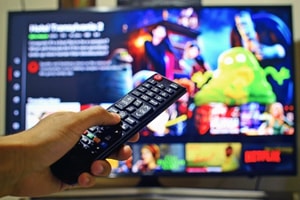 Giải mã hiện tượng đập điều khiển TV, máy tính... khiến các thiết bị 'sống lại'