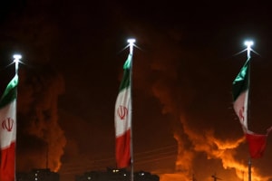 Iran muốn UAE bồi thường cho các cuộc tấn công của Mỹ