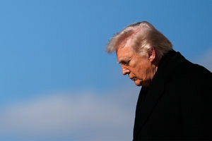 Giá dầu vừa 'dậy sóng', ông Trump lập tức đổi giọng với Israel