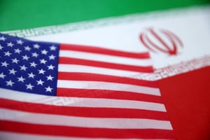 Cổ phiếu dầu khí đồng loạt giảm mạnh sau tuyên bố mới của Mỹ với Iran