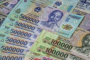 Không phải 10.000 hay 200.000 đồng, đây mới là 2 đồng tiền polymer đầu tiên ở Việt Nam