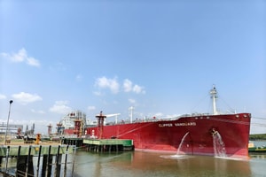 Tàu chở 38.000 tấn LPG cập cảng Thị Vải, doanh nghiệp 8 tỷ USD tăng tốc nhập khẩu ngoài Trung Đông