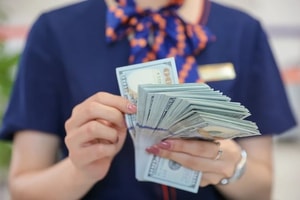 Đề xuất tín dụng xanh, lãi suất thấp hơn 2–3% để kích cầu xe điện