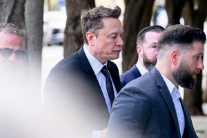 Elon Musk thua kiện, cổ đông đòi bồi thường tới 2,5 tỷ USD