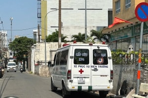 Người đàn ông tử vong trong tư thế treo cổ tại nhà trọ không số ở TPHCM