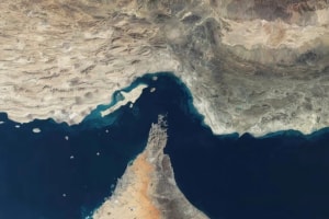 Iran chuẩn bị kiếm tiền từ việc kiểm soát eo biển Hormuz