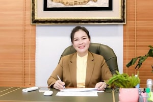 Doanh nhân Nguyễn Ngọc Tiền - vợ cũ Quý Bình mua ô tô vì đam mê nhưng lại lanh lợi để ‘tiền đẻ ra tiền’, vẫn đi xe máy Attila