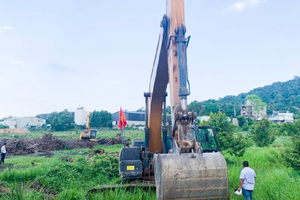 Cưỡng chế 16.000m2 đất của bà Y.