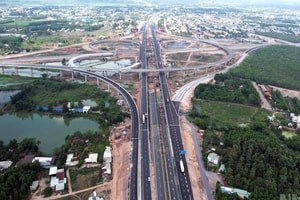 Chỉ vài ngày nữa, chính thức khai thác 37km cao tốc 18.000 tỷ kết nối 2 tỉnh thành giàu nhất Việt Nam