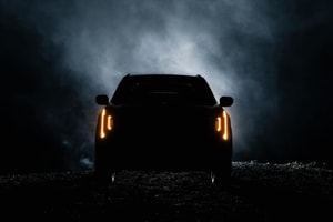 Kia Seltos 2027 'nửa kín nửa hở' trước ngày ra mắt: Kích thước phình to, nội thất đậm chất xe điện, lần đầu có hybrid