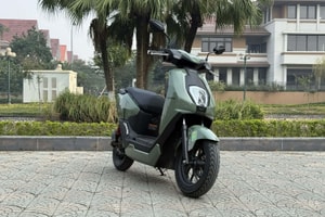 Trải nghiệm Honda ICON e: Xe êm cốp rộng nhưng sạc pin là một hệ tư tưởng mới
