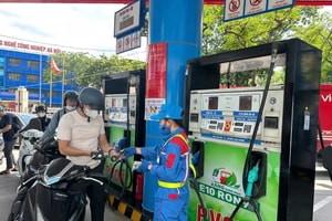 Kỹ sư nói rõ mức độ tiêu hao khi đổ xăng E10 vào xe máy Honda, Yamaha đời cũ, biết để mua dùng từ tháng 4/2026