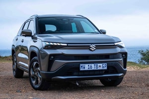 Không thể chậm chân với CX-5, Suzuki ‘xuất chiêu’ mẫu SUV hybrid giá chỉ 550 triệu: Thiết kế cứng cáp, xăng chỉ 5 lít/100km cùng nhiều trang bị phong phú