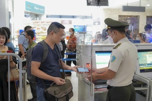 Bộ Công an đề xuất tạm hoãn xuất cảnh, ngừng cung cấp điện, nước đối với người không nộp phạt hành chính