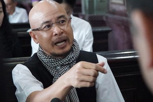 Siêu xe hơn 3.000 tỷ, ‘vua cà phê’ Đặng Lê Nguyên Vũ sống trong nhà hang nhưng ‘đắm say’ những món đồ chỉ 100.000 đồng, ai cũng mua được
