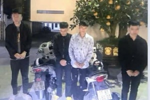Bắt quả tang 3 'cán bộ' cưỡng đoạt tài sản trong đêm
