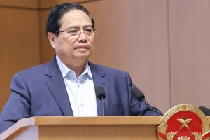 Thủ tướng: Phủ sóng 5G toàn quốc, sớm khai thác tuyến cáp quang biển