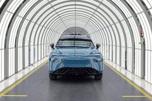 SUV điện lớn nhất của Volkswagen ra mắt: Mạnh gần 500 mã lực, chạy 730 km/lần sạc, giá gây bất ngờ