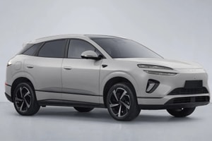 ‘Đấu thẳng’ với Mazda CX-5, Honda CR-V, mẫu SUV chạy xa tới 700km/1 lần sạc có mắt thần 5.0, giá chỉ 500 triệu: Đi xa 100km chỉ tốn 1,1 lít xăng