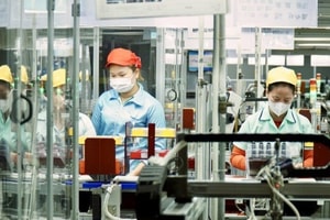 Người lao động sẽ nghỉ 9 ngày liên tiếp dịp Giỗ Tổ Hùng Vương, 30/4 - 1/5 tại một doanh nghiệp ở TP.HCM và nhận thêm 300.000 đồng/người