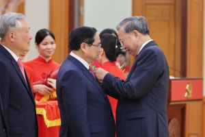Thủ tướng Phạm Minh Chính nhận Huân chương Quân công hạng Nhất