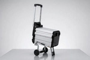 Ôtô mini giá 'mềm' nhất Việt Nam lộ diện: Nhỏ hơn VinFast VF 3, rẻ hơn xe tay ga, pin dạng 'vali kéo'