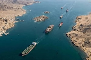 Số lượng tàu thuyền đi qua eo biển Hormuz đang tăng lên