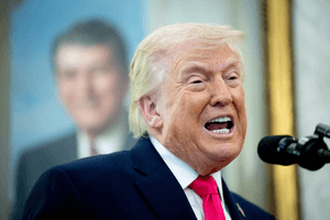 Ông Trump muốn 'chiếm lấy dầu' Iran: Liệu có dễ?