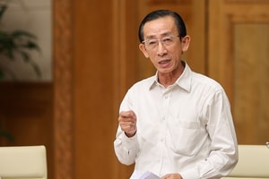 PGS. TS Trần Hoàng Ngân: Nợ công chỉ 37% GDP, nên nới lỏng chính sách tài khoá để giữ tăng trưởng