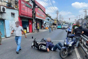 Khởi tố 2 người đánh nhau giữa đường sau va chạm giao thông