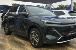 'Tân binh' SUV giá gần 1 tỷ: Geely EX5 EM-i có gì để 'đấu' CR-V, Tucson?