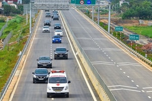 Bộ Xây dựng ra công điện khẩn về tình trạng xâm phạm cáp điện, cáp dữ liệu trên cao tốc Bắc - Nam phía Đông