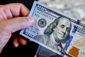 Tỷ giá USD hôm nay 2/4: Ngân hàng đồng loạt tăng nhẹ, chợ đen giảm sâu
