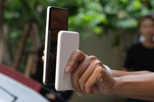 Lần đầu có điện thoại pin 10.000 mAh tại Việt Nam, sạc 1 lần dùng cả tuần
