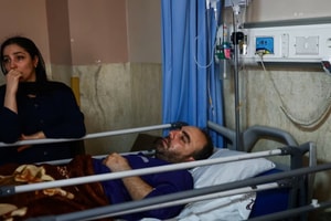 Nạn nhân vụ cây cầu bị tấn công ở Iran: ‘Đá rơi như mưa’