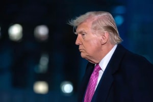 Tổng thống Mỹ Trump tuyên bố thời gian sắp cạn, Iran cảnh báo cứng rắn