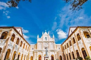 Nơi từng in những con chữ đầu tiên của Việt Nam bất ngờ ‘gây sốt’ trở lại trong phim ‘Hẹn em ngày nhật thực’