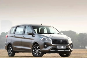Toyota chào bán MPV 7 chỗ giá chưa tới 300 triệu, khách Việt nhìn sẽ thích, phù hợp với người chưa khá giả