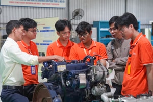 Một loạt nhân tài của FPT vừa được cử đi tìm hiểu nhà máy sản xuất ô tô của ông Trần Bá Dương
