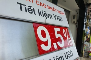 Lãi suất ngân hàng xuất hiện mức 10%/năm, cuộc đua huy động nóng trở lại