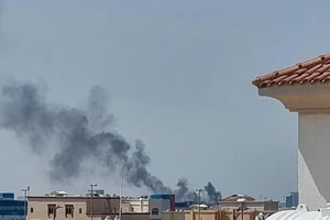 Nóng: Bị tấn công cơ sở lọc dầu, Iran phóng tên lửa vào các nước vùng Vịnh